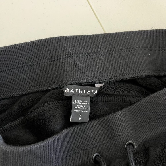Athleta Fleece Sweatpants Women's S Black‎ Drawstring Tapered Pockets Logo Yoga - Picture 8 of 9